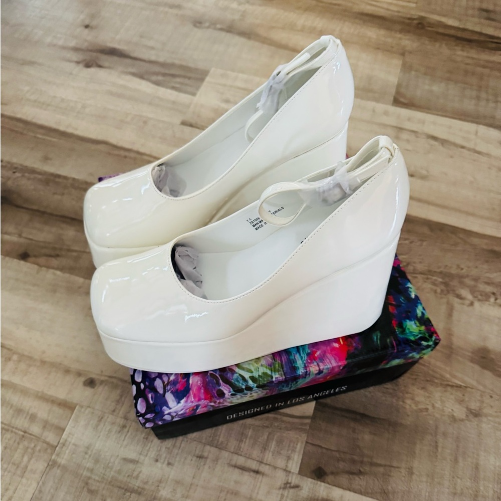 Women’s Cape Robbin Jenny-Ivor-x-Ivor Platform Shoes - Picture 4 of 6